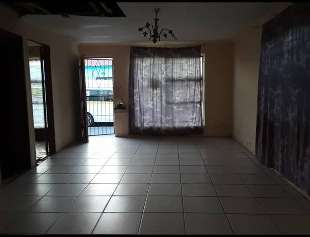 3 BEDROOM HOUSE FOR SALE IN VICTORIA MXENGE
